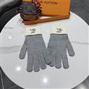 LV Gloves 39 (16)